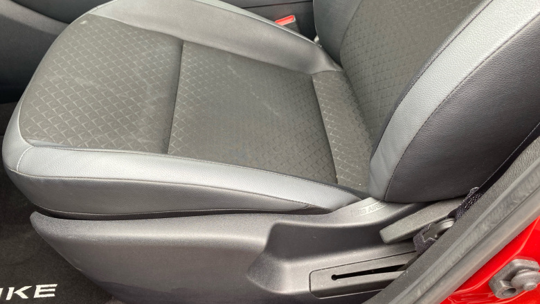 Nissan Juke 1.6 Hybrid N-Connecta 5dr Auto Hybrid Hatchback